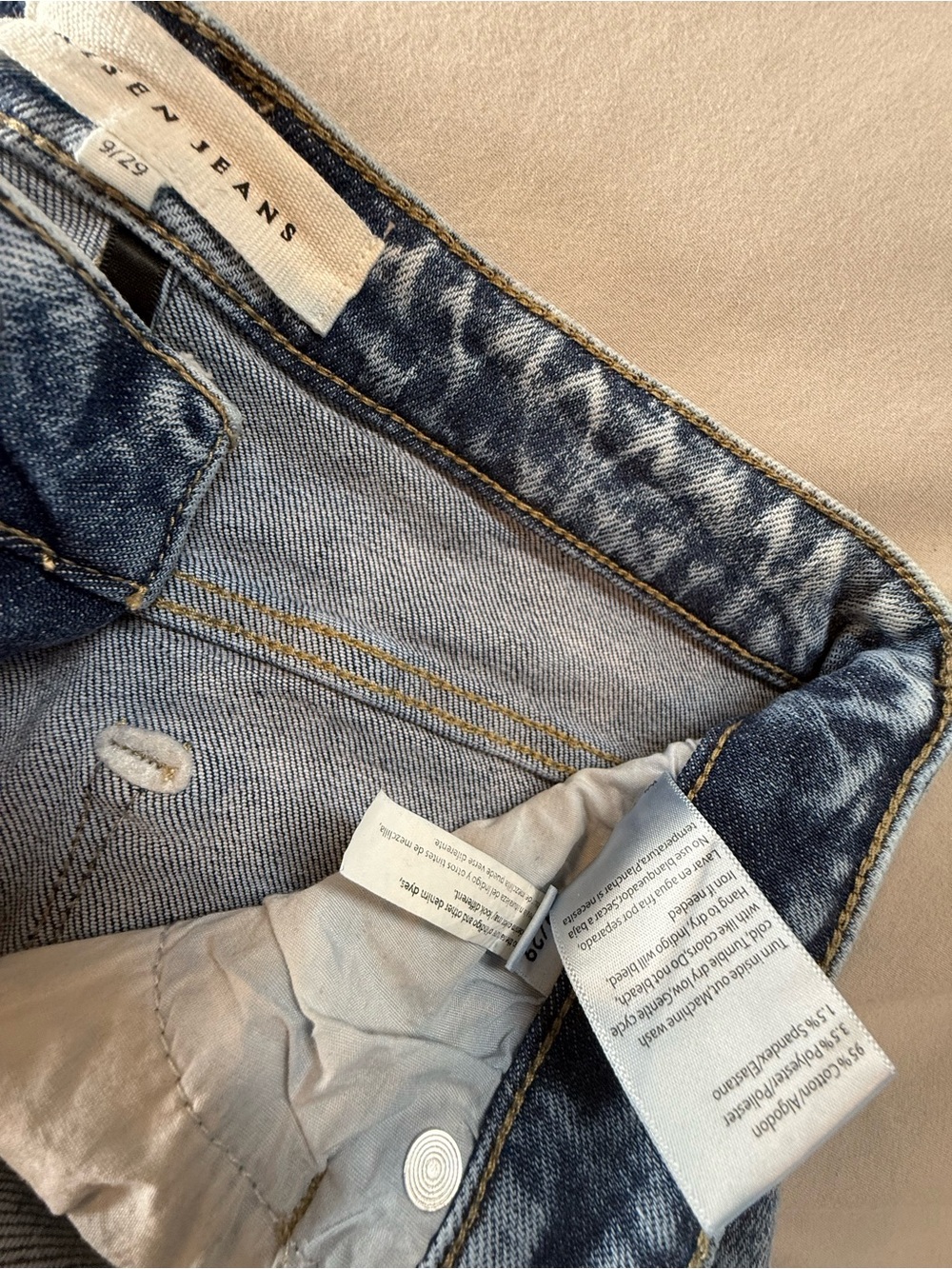 Risen High-Rise Distressed Jeans in Light Blue Wash - Picture 5 of 12
